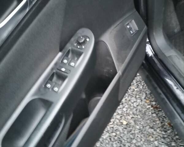 Черный Фольксваген Пассат, объемом двигателя 1.97 л и пробегом 326 тыс. км за 7500 $, фото 7 на Automoto.ua