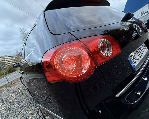 Черный Фольксваген Пассат, объемом двигателя 1.97 л и пробегом 285 тыс. км за 8599 $, фото 47 на Automoto.ua