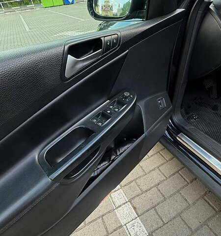 Черный Фольксваген Пассат, объемом двигателя 2 л и пробегом 323 тыс. км за 8300 $, фото 14 на Automoto.ua