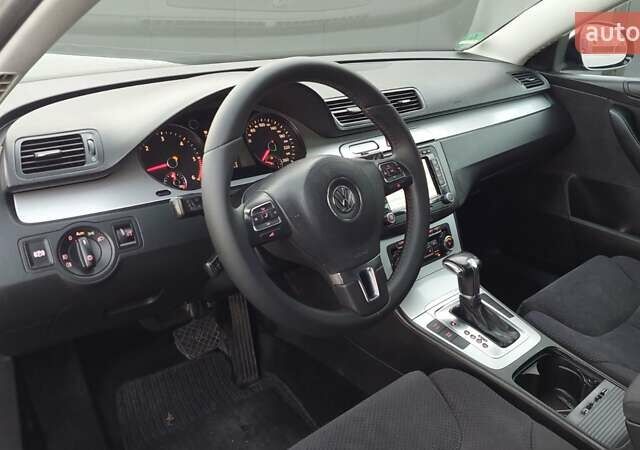 Черный Фольксваген Пассат, объемом двигателя 1.97 л и пробегом 239 тыс. км за 9222 $, фото 40 на Automoto.ua