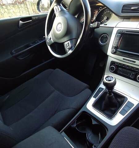 Черный Фольксваген Пассат, объемом двигателя 1.9 л и пробегом 280 тыс. км за 7900 $, фото 11 на Automoto.ua