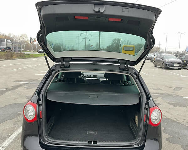 Черный Фольксваген Пассат, объемом двигателя 1.4 л и пробегом 171 тыс. км за 6999 $, фото 12 на Automoto.ua