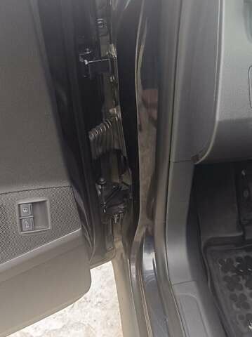 Чорний Фольксваген Пассат, об'ємом двигуна 1.6 л та пробігом 275 тис. км за 8300 $, фото 14 на Automoto.ua