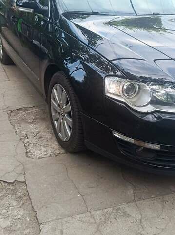 Чорний Фольксваген Пассат, об'ємом двигуна 1.6 л та пробігом 275 тис. км за 8300 $, фото 6 на Automoto.ua