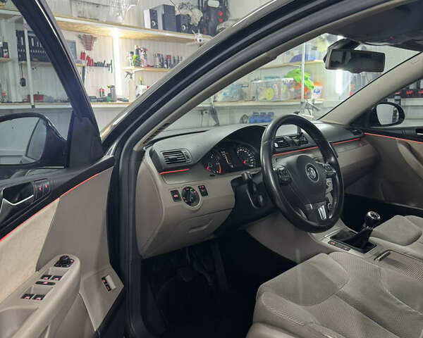 Черный Фольксваген Пассат, объемом двигателя 1.6 л и пробегом 351 тыс. км за 6700 $, фото 14 на Automoto.ua