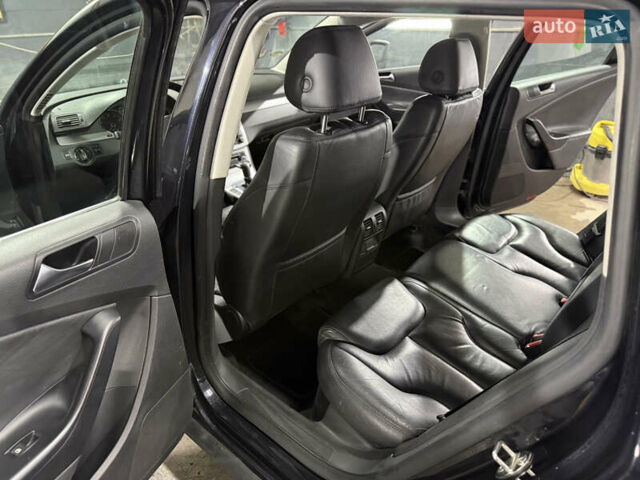 Черный Фольксваген Пассат, объемом двигателя 1.8 л и пробегом 234 тыс. км за 7200 $, фото 12 на Automoto.ua