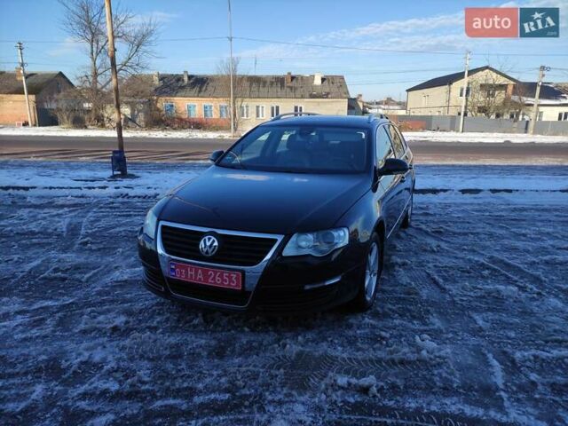 Черный Фольксваген Пассат, объемом двигателя 1.4 л и пробегом 196 тыс. км за 7200 $, фото 2 на Automoto.ua