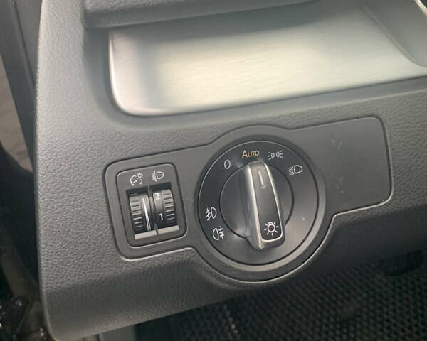 Черный Фольксваген Пассат, объемом двигателя 1.96 л и пробегом 229 тыс. км за 9600 $, фото 37 на Automoto.ua