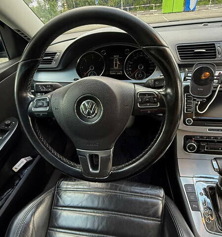 Черный Фольксваген Пассат, объемом двигателя 2 л и пробегом 323 тыс. км за 8300 $, фото 12 на Automoto.ua