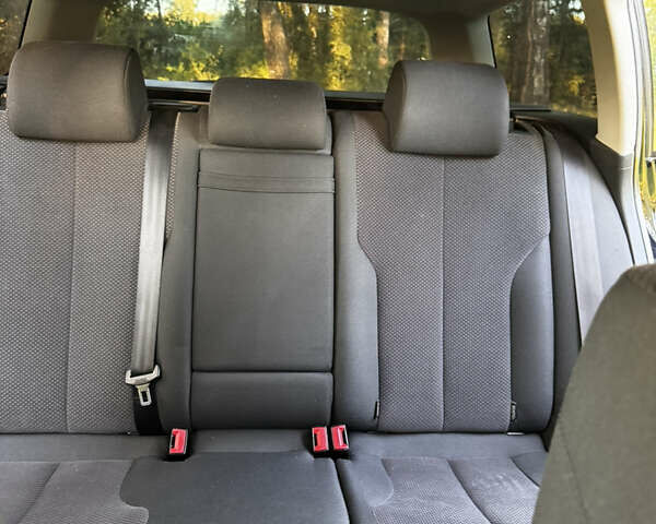 Черный Фольксваген Пассат, объемом двигателя 1.6 л и пробегом 229 тыс. км за 8222 $, фото 69 на Automoto.ua