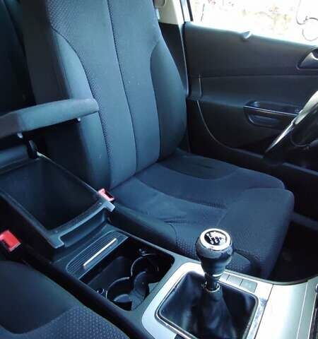 Черный Фольксваген Пассат, объемом двигателя 1.9 л и пробегом 280 тыс. км за 7900 $, фото 15 на Automoto.ua