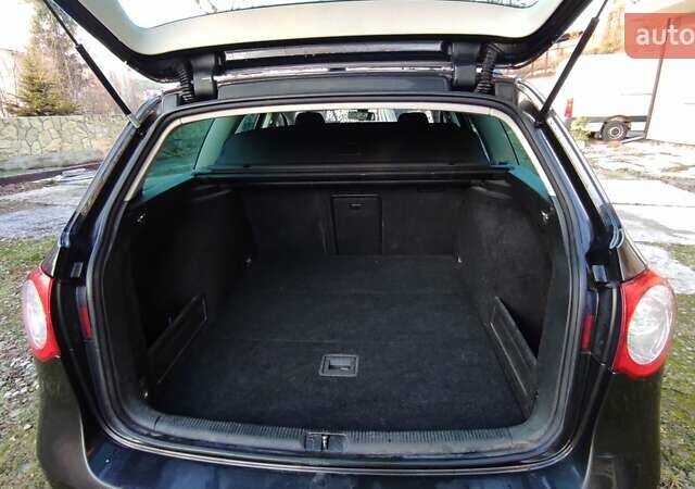 Черный Фольксваген Пассат, объемом двигателя 1.9 л и пробегом 280 тыс. км за 7900 $, фото 7 на Automoto.ua