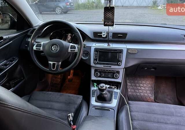 Черный Фольксваген Пассат, объемом двигателя 2 л и пробегом 290 тыс. км за 7200 $, фото 10 на Automoto.ua