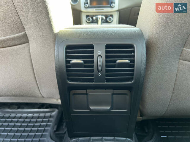 Черный Фольксваген Пассат, объемом двигателя 1.8 л и пробегом 324 тыс. км за 7900 $, фото 4 на Automoto.ua