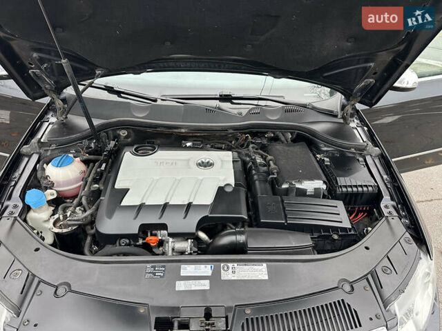 Черный Фольксваген Пассат, объемом двигателя 1.97 л и пробегом 235 тыс. км за 8499 $, фото 73 на Automoto.ua