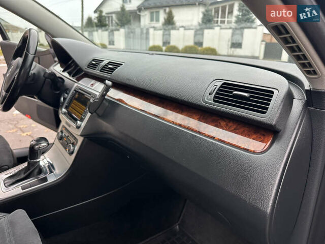 Черный Фольксваген Пассат, объемом двигателя 1.97 л и пробегом 235 тыс. км за 8499 $, фото 66 на Automoto.ua