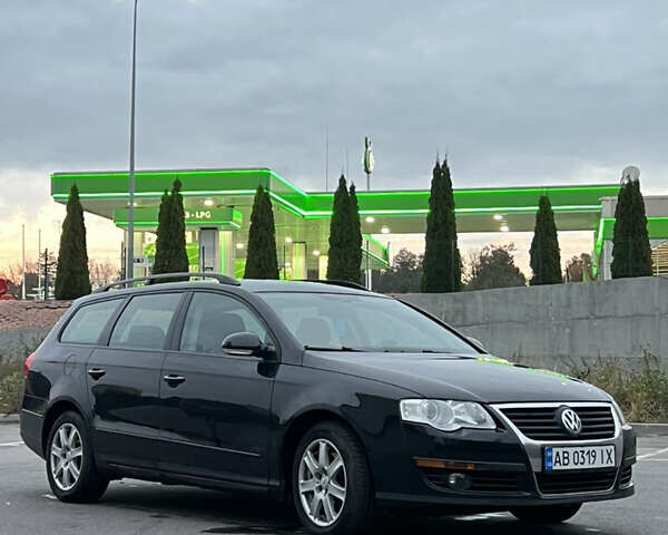 Черный Фольксваген Пассат, объемом двигателя 1.97 л и пробегом 322 тыс. км за 5850 $, фото 26 на Automoto.ua