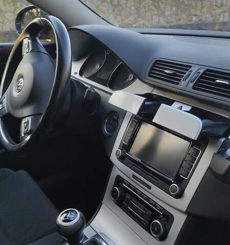 Черный Фольксваген Пассат, объемом двигателя 1.9 л и пробегом 280 тыс. км за 7900 $, фото 16 на Automoto.ua