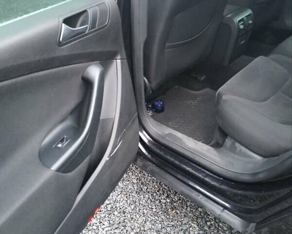 Черный Фольксваген Пассат, объемом двигателя 1.97 л и пробегом 326 тыс. км за 7500 $, фото 10 на Automoto.ua