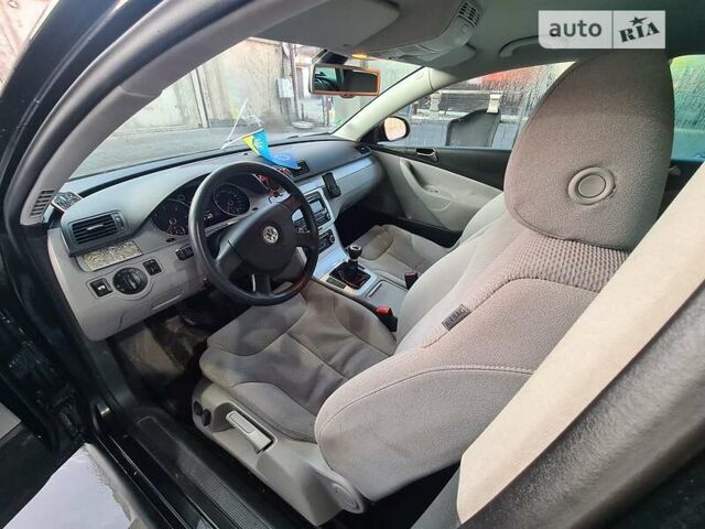 Черный Фольксваген Пассат, объемом двигателя 1.6 л и пробегом 340 тыс. км за 7000 $, фото 33 на Automoto.ua