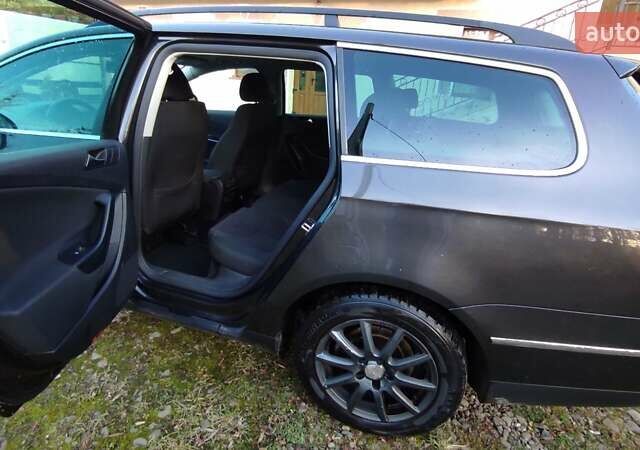 Черный Фольксваген Пассат, объемом двигателя 1.9 л и пробегом 280 тыс. км за 7900 $, фото 22 на Automoto.ua