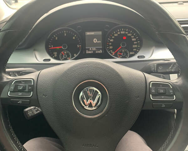 Черный Фольксваген Пассат, объемом двигателя 1.96 л и пробегом 229 тыс. км за 9600 $, фото 44 на Automoto.ua