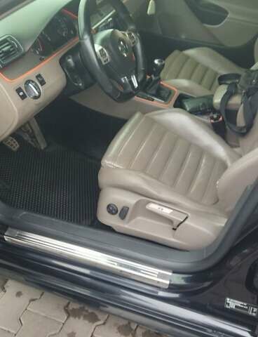 Черный Фольксваген Пассат, объемом двигателя 1.97 л и пробегом 280 тыс. км за 7200 $, фото 12 на Automoto.ua