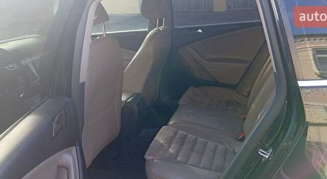 Черный Фольксваген Пассат, объемом двигателя 1.97 л и пробегом 325 тыс. км за 8900 $, фото 7 на Automoto.ua