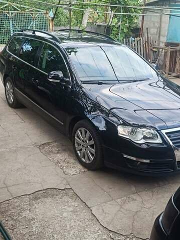 Чорний Фольксваген Пассат, об'ємом двигуна 1.6 л та пробігом 275 тис. км за 8300 $, фото 7 на Automoto.ua