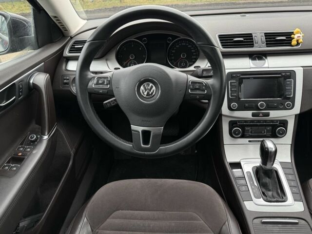 Черный Фольксваген Пассат, объемом двигателя 2 л и пробегом 250 тыс. км за 2950 $, фото 6 на Automoto.ua