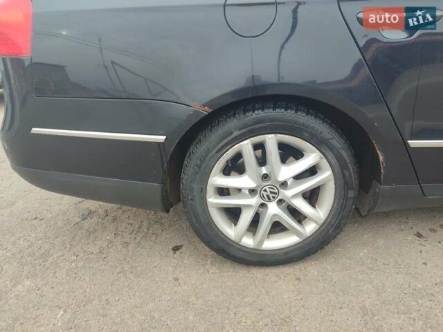 Черный Фольксваген Пассат, объемом двигателя 1.97 л и пробегом 286 тыс. км за 7000 $, фото 18 на Automoto.ua