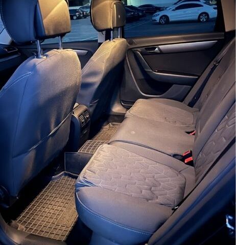 Черный Фольксваген Пассат, объемом двигателя 1.6 л и пробегом 340 тыс. км за 9100 $, фото 5 на Automoto.ua