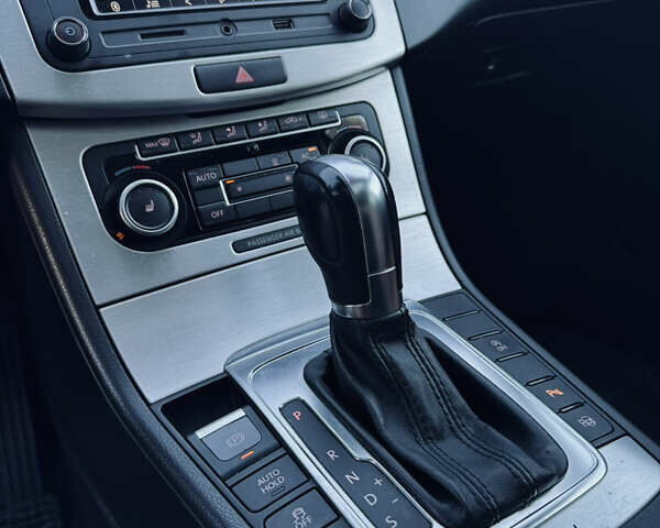 Черный Фольксваген Пассат, объемом двигателя 2 л и пробегом 343 тыс. км за 11400 $, фото 20 на Automoto.ua