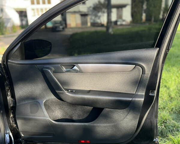 Черный Фольксваген Пассат, объемом двигателя 1.97 л и пробегом 283 тыс. км за 11500 $, фото 52 на Automoto.ua