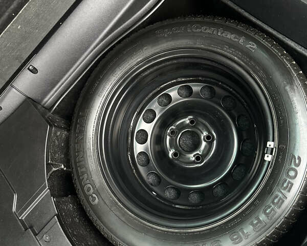 Черный Фольксваген Пассат, объемом двигателя 2 л и пробегом 227 тыс. км за 13500 $, фото 63 на Automoto.ua