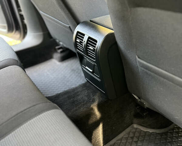 Черный Фольксваген Пассат, объемом двигателя 1.97 л и пробегом 283 тыс. км за 11500 $, фото 47 на Automoto.ua