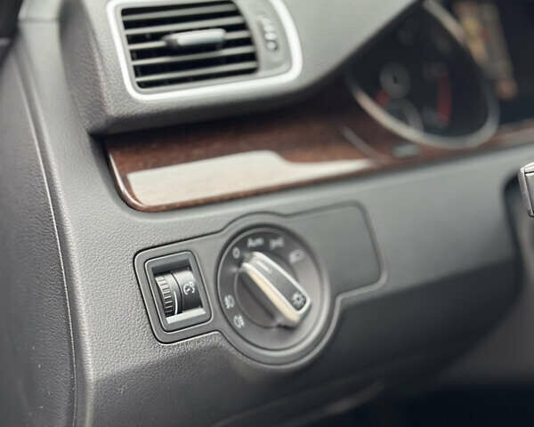 Черный Фольксваген Пассат, объемом двигателя 2 л и пробегом 227 тыс. км за 13500 $, фото 32 на Automoto.ua