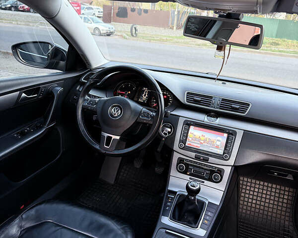 Черный Фольксваген Пассат, объемом двигателя 1.97 л и пробегом 275 тыс. км за 11300 $, фото 9 на Automoto.ua