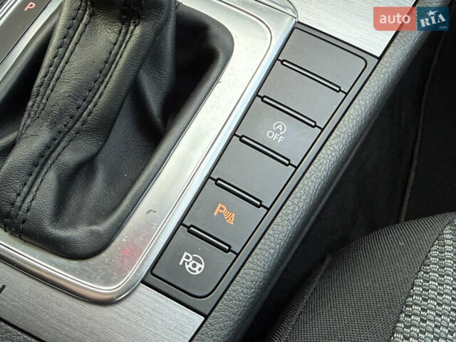 Черный Фольксваген Пассат, объемом двигателя 2 л и пробегом 261 тыс. км за 11999 $, фото 61 на Automoto.ua