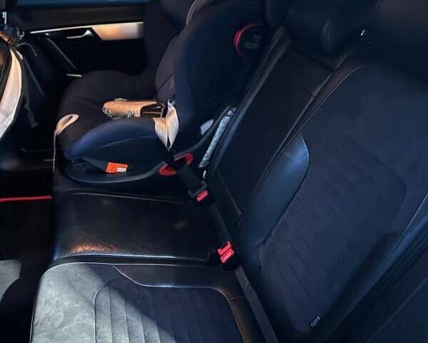 Черный Фольксваген Пассат, объемом двигателя 2 л и пробегом 285 тыс. км за 12000 $, фото 4 на Automoto.ua