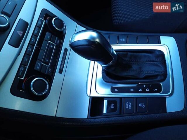 Чорний Фольксваген Пассат, об'ємом двигуна 1.4 л та пробігом 299 тис. км за 8600 $, фото 28 на Automoto.ua