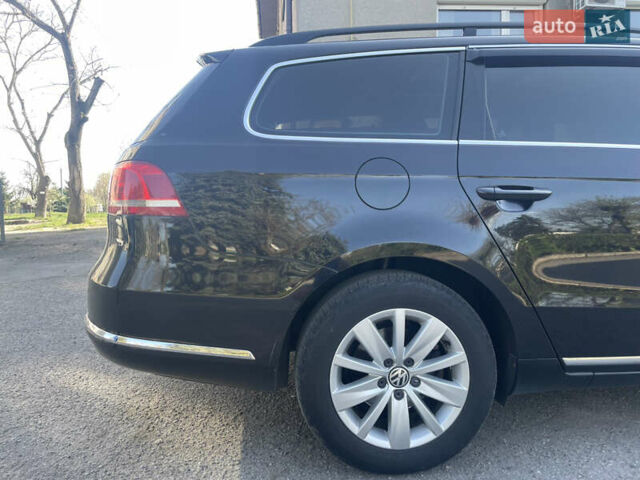 Черный Фольксваген Пассат, объемом двигателя 1.6 л и пробегом 304 тыс. км за 9500 $, фото 9 на Automoto.ua