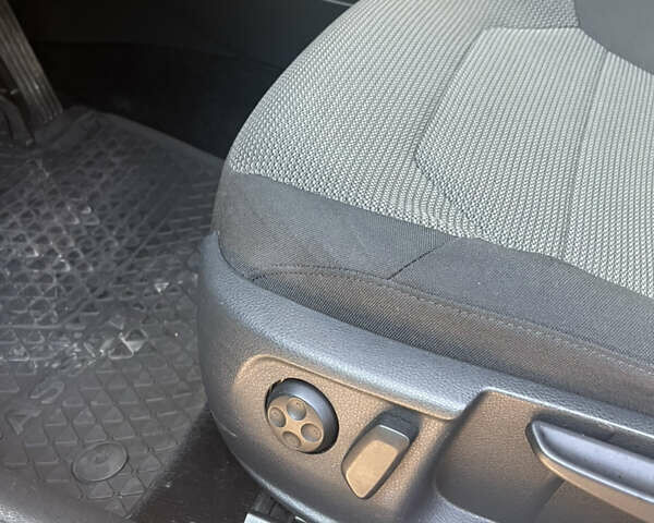 Чорний Фольксваген Пассат, об'ємом двигуна 2 л та пробігом 279 тис. км за 9400 $, фото 10 на Automoto.ua