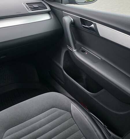 Чорний Фольксваген Пассат, об'ємом двигуна 2 л та пробігом 285 тис. км за 12800 $, фото 38 на Automoto.ua