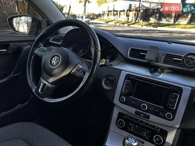 Черный Фольксваген Пассат, объемом двигателя 1.97 л и пробегом 320 тыс. км за 9500 $, фото 2 на Automoto.ua