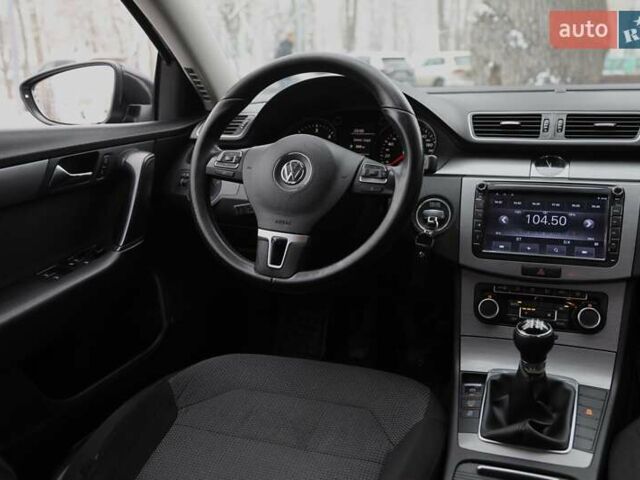 Чорний Фольксваген Пассат, об'ємом двигуна 1.6 л та пробігом 258 тис. км за 8300 $, фото 10 на Automoto.ua