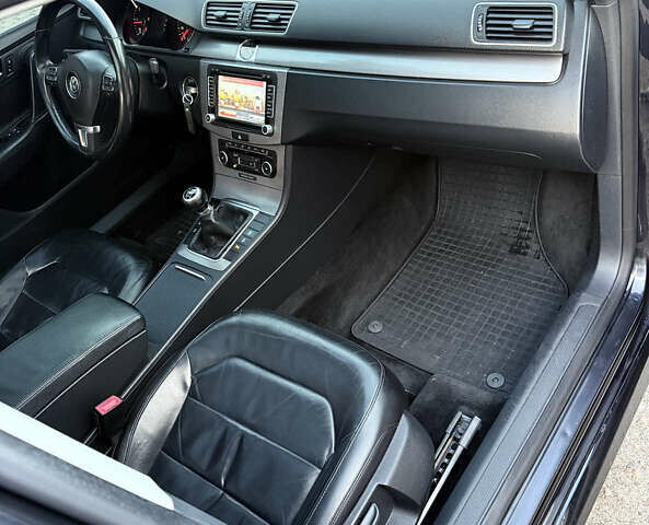 Черный Фольксваген Пассат, объемом двигателя 1.97 л и пробегом 275 тыс. км за 11300 $, фото 12 на Automoto.ua