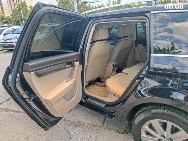 Чорний Фольксваген Пассат, об'ємом двигуна 1.6 л та пробігом 264 тис. км за 8990 $, фото 24 на Automoto.ua