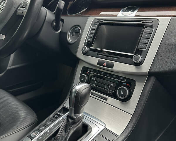 Черный Фольксваген Пассат, объемом двигателя 2 л и пробегом 227 тыс. км за 13500 $, фото 40 на Automoto.ua