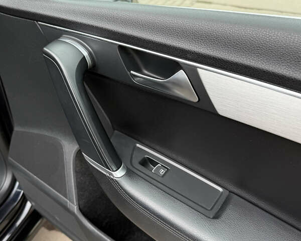 Чорний Фольксваген Пассат, об'ємом двигуна 1.97 л та пробігом 312 тис. км за 9999 $, фото 66 на Automoto.ua